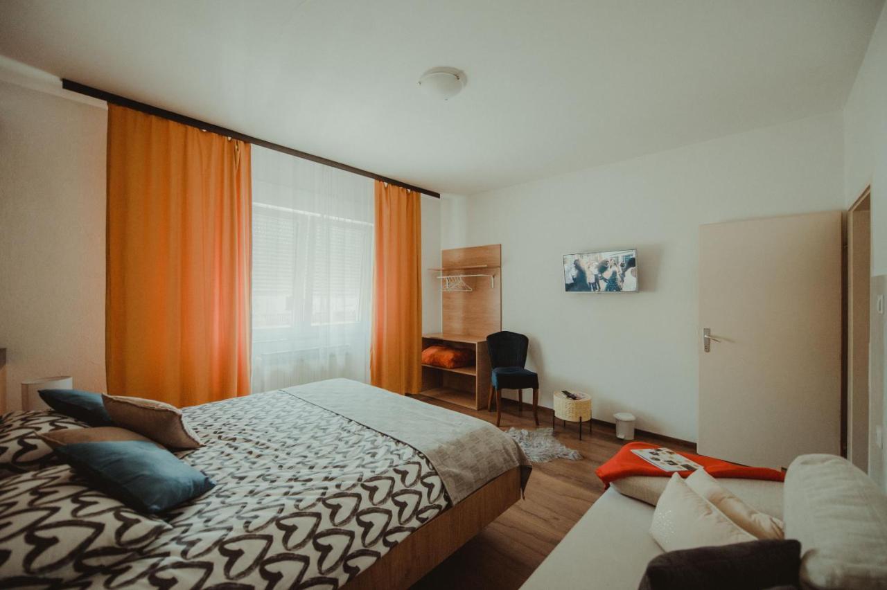 Apartman Lovric Ðakovo Kültér fotó