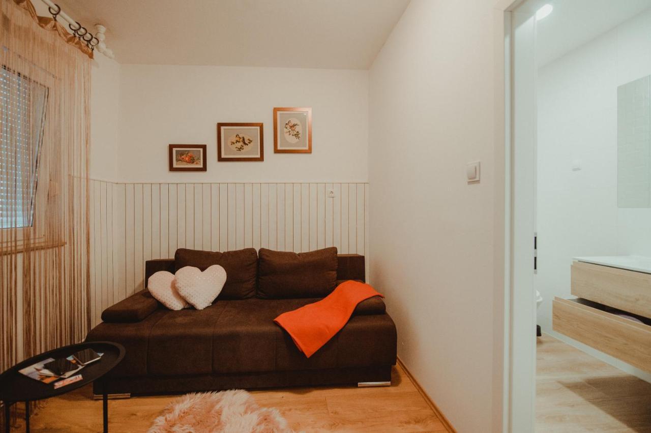Apartman Lovric Ðakovo Kültér fotó