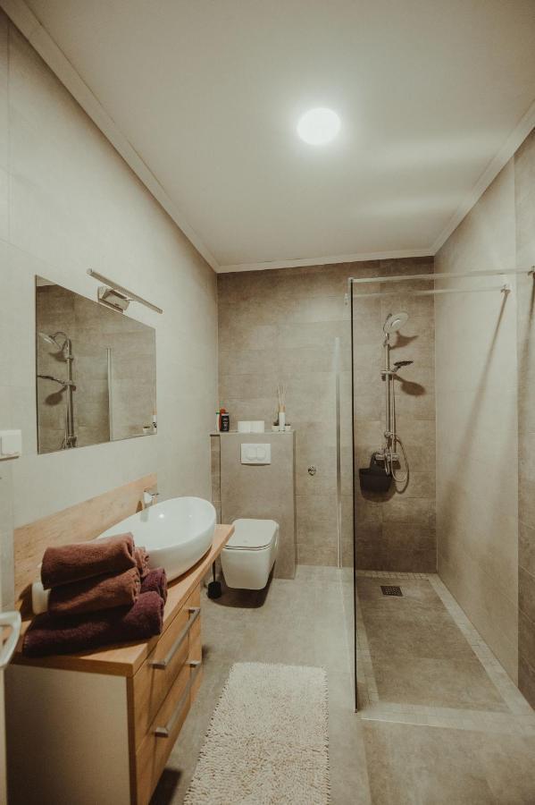 Apartman Lovric Ðakovo Kültér fotó